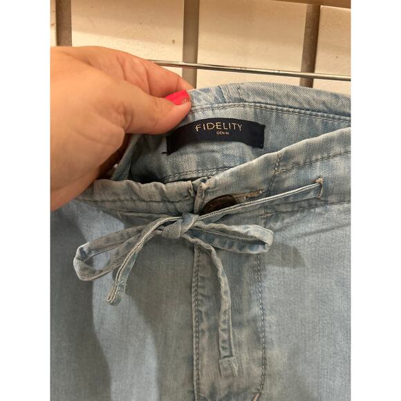 Fidelity Jean Shorts Size 26 Chambray - Picture 4 of 5